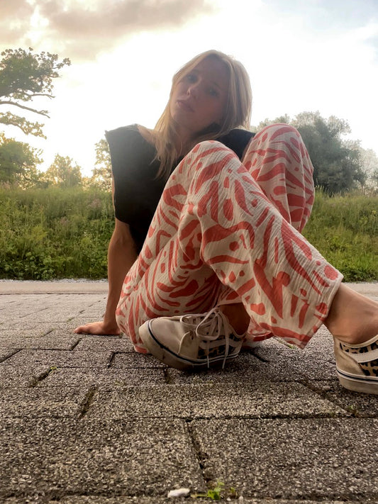 Wunderschöne Musselin Hose, coral splash