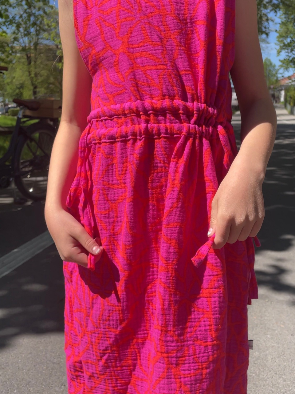 Schulterfreies Kleid mit Schleifen, Kleid - Musselin, pink flowers