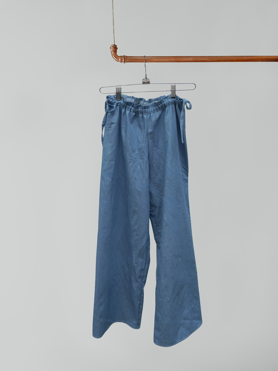 Weite Hose mit Schleifenband - summer denim