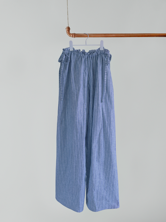 Weite Hose mit Schleifenband - Leinen Streifen