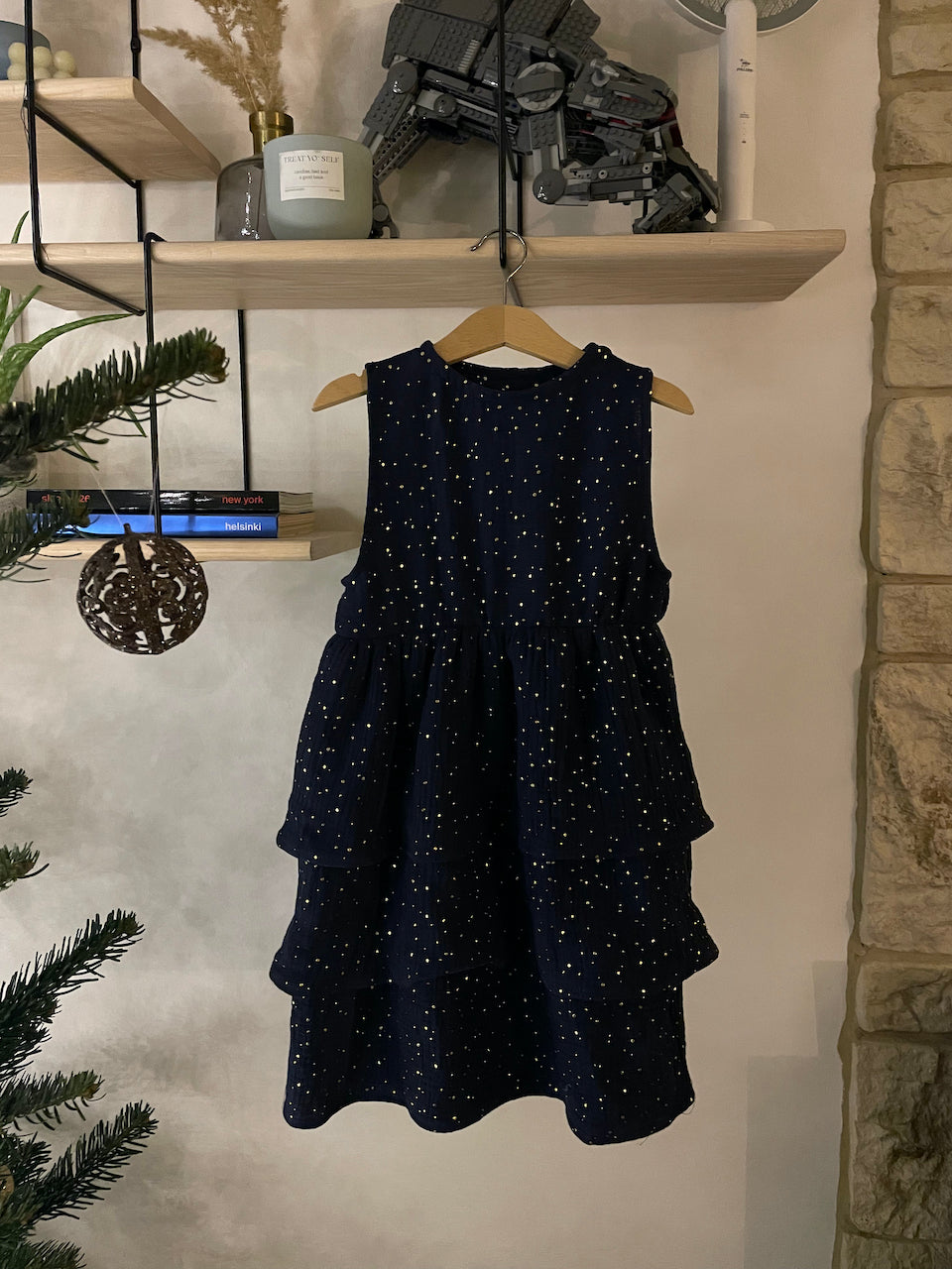 Musselin gestuftes Kinder Kleid - Midnight Gold